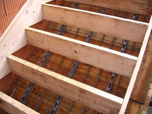 einschalen der stiege treppe