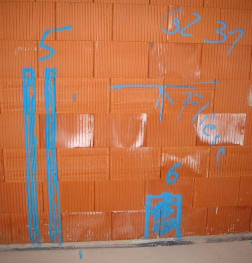 elektro und sanitärinstallationen ausmessen und markieren